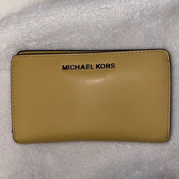 yellow leather michael kors wallet - Picture 1 of 4